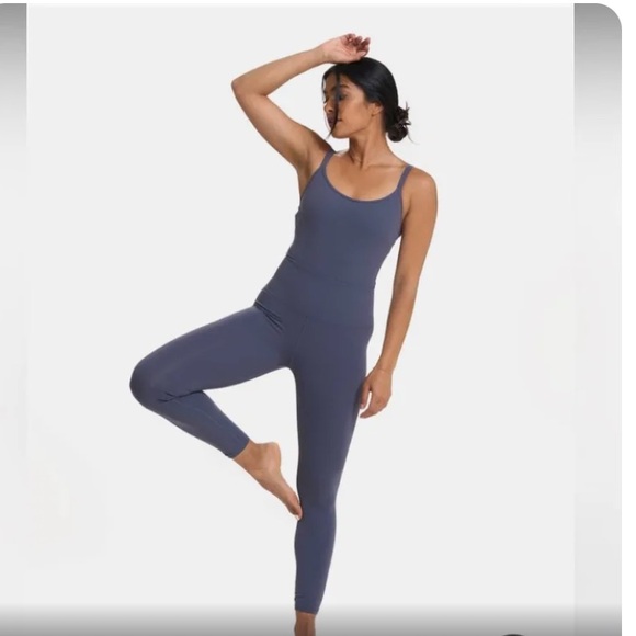 Vuori Mindset Jumpsuit NWT - Picture 6 of 7